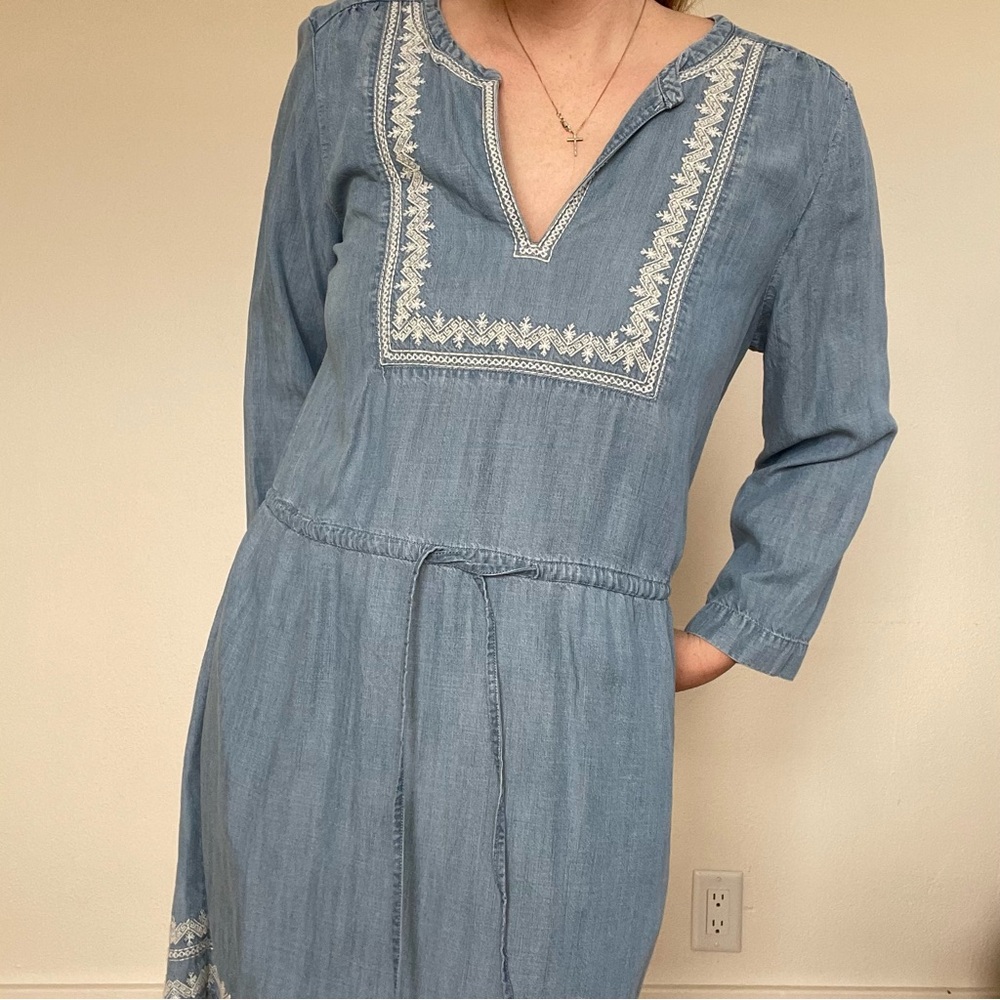 Gap blue denim mini dress with white embroidery and tie waist medium - Picture 3 of 12